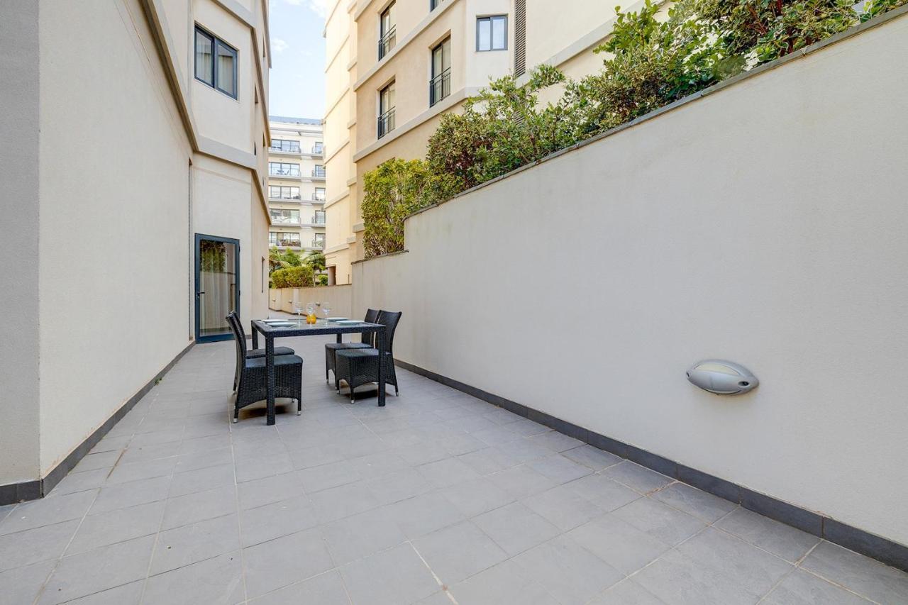 Seaside Oasis Your Own Private Getaway In St Julians سانت جوليان المظهر الخارجي الصورة