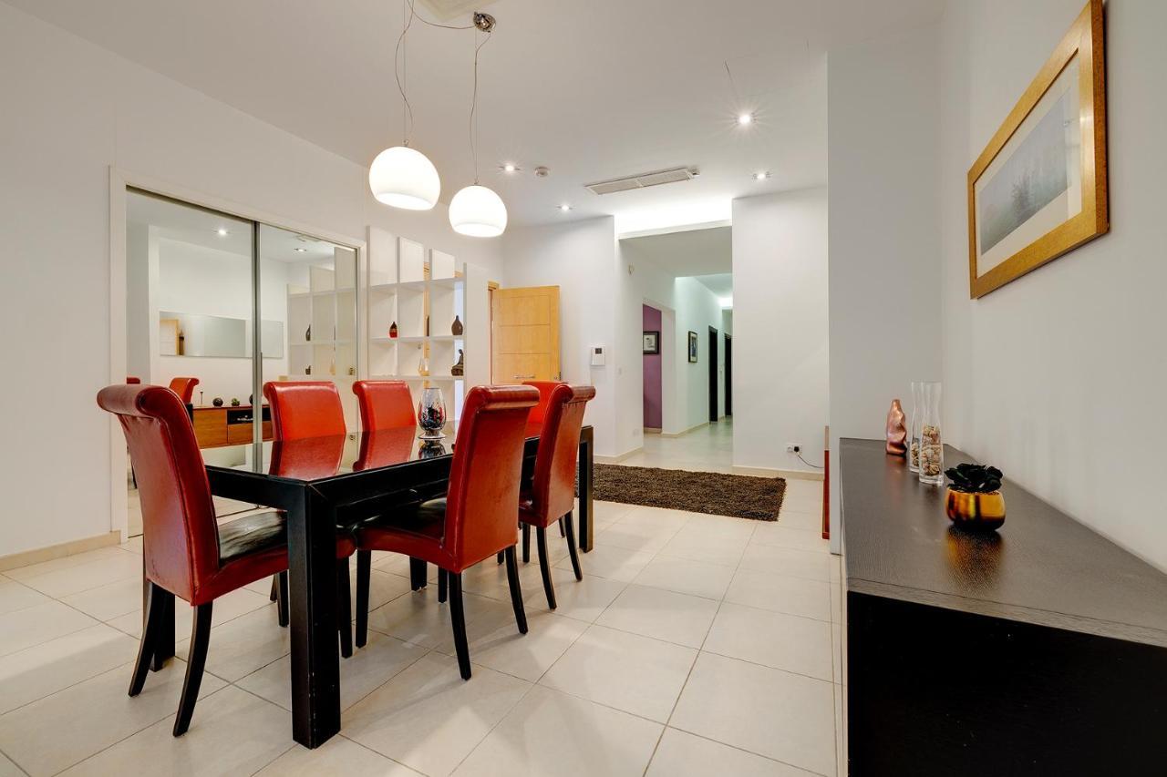 Seaside Oasis Your Own Private Getaway In St Julians سانت جوليان المظهر الخارجي الصورة