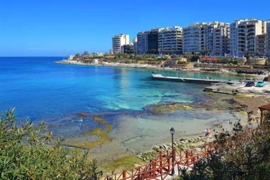 Seaside Oasis Your Own Private Getaway In St Julians سانت جوليان المظهر الخارجي الصورة
