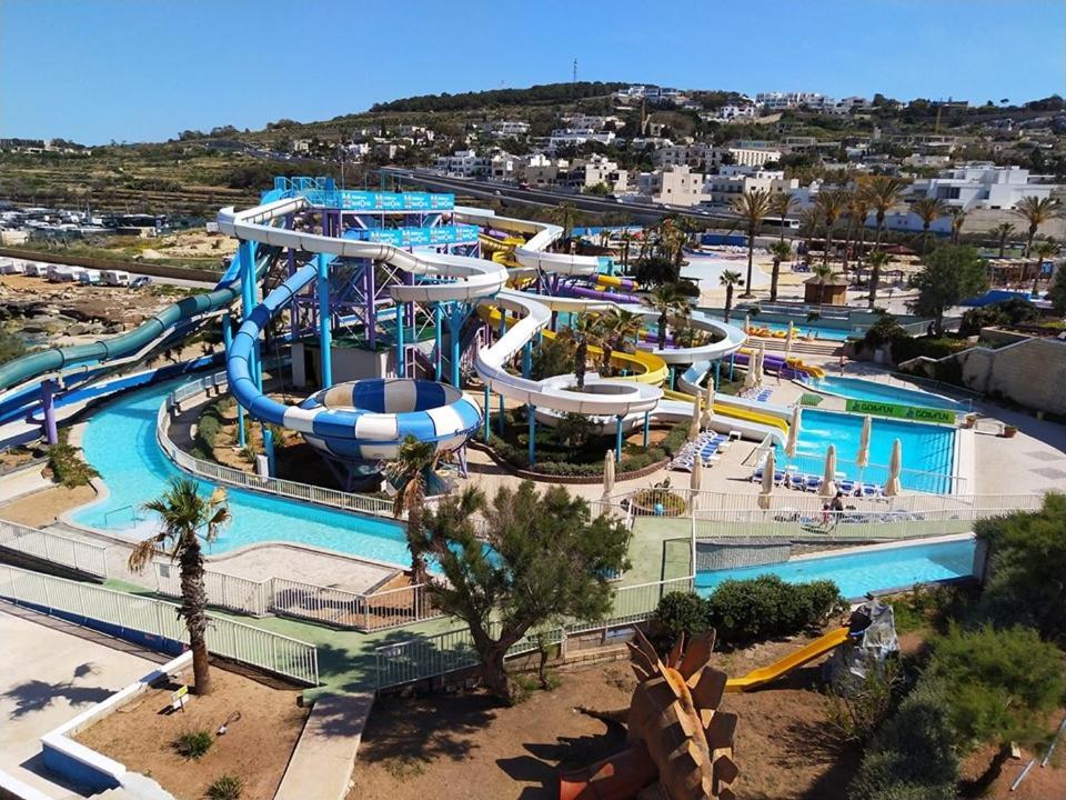 Seaside Oasis Your Own Private Getaway In St Julians سانت جوليان المظهر الخارجي الصورة